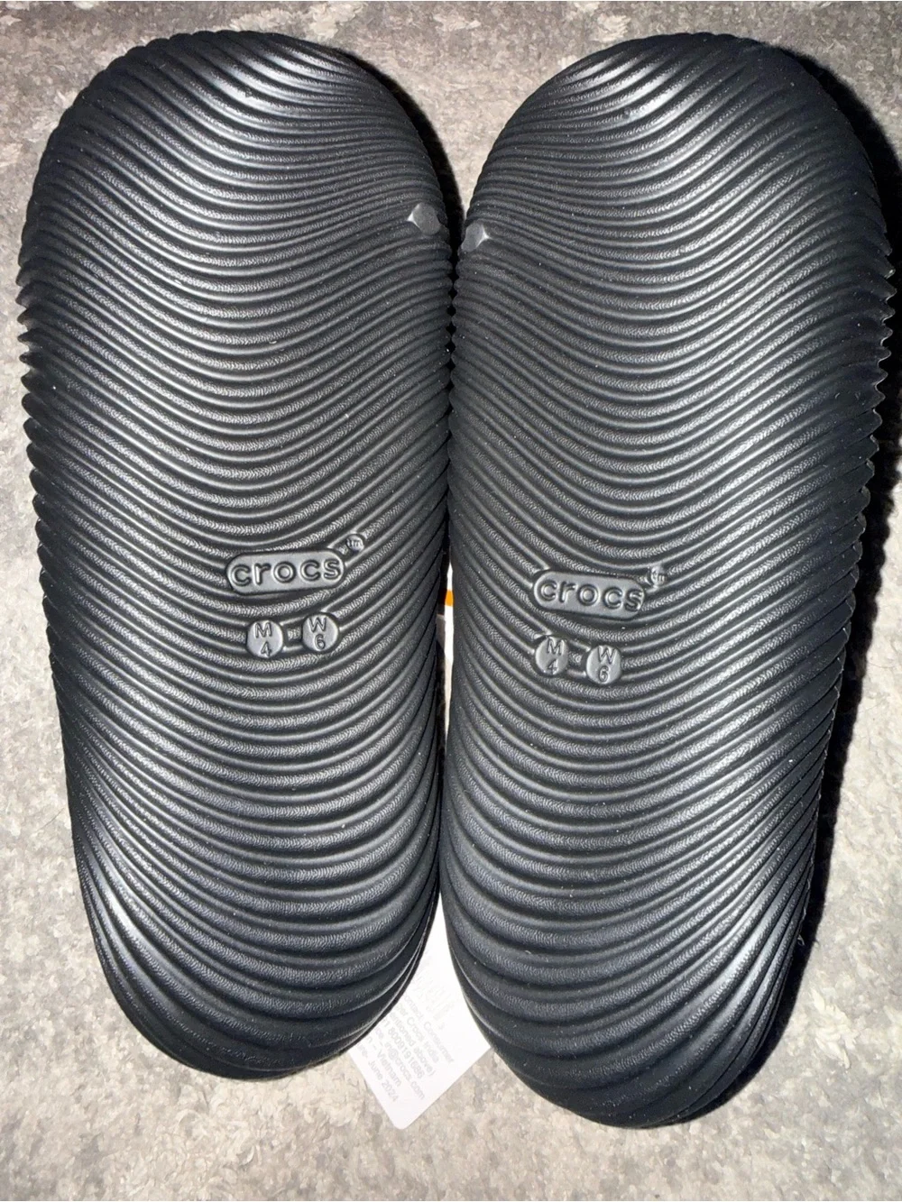 Crocs Mellow Tide Recovery Slides Black Men’s 4 Women’s 6 NWT